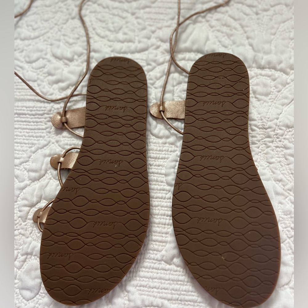 Sanuk Gladiator Sandals Size 10 - Picture 2 of 3